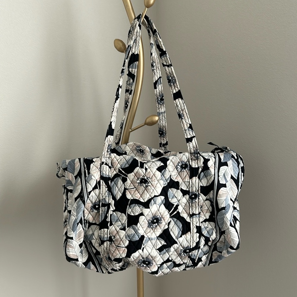 Vera Bradley Retired Camellia Travel Set (Vintage) - Picture 3 of 13